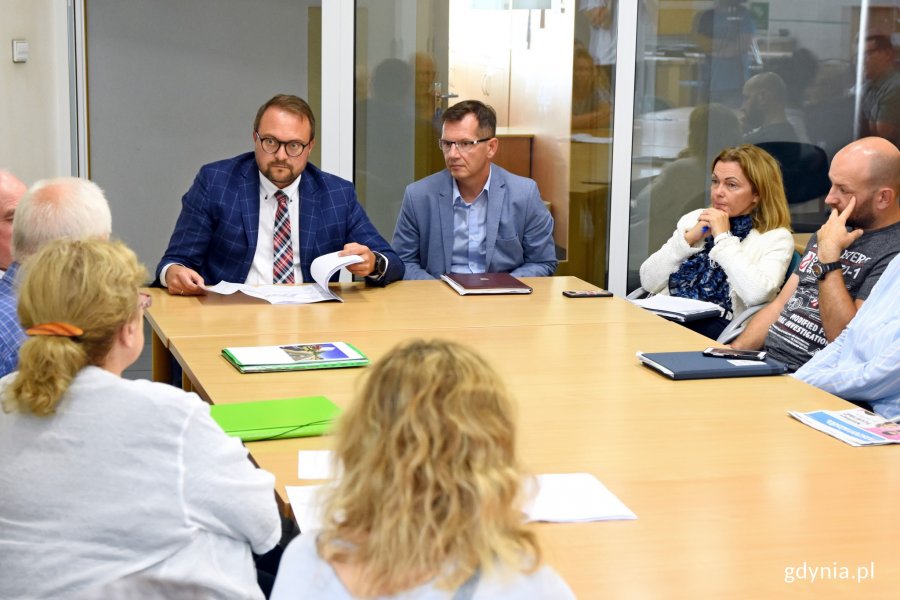 W spotkaniu z mieszkańcami wzięli udział Marek Łucyk, wiceprezydent Gdyni ds. rozwoju i Andrzej Ryński, zastępca dyrektora ZDiZ, fot, Jan Ziarnicki