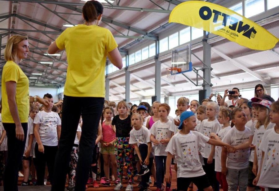 Monika Pyrek Camp w hali lekkoatletycznej Gdyńskiego Centrum Sportu, fot. Kamil Złoch