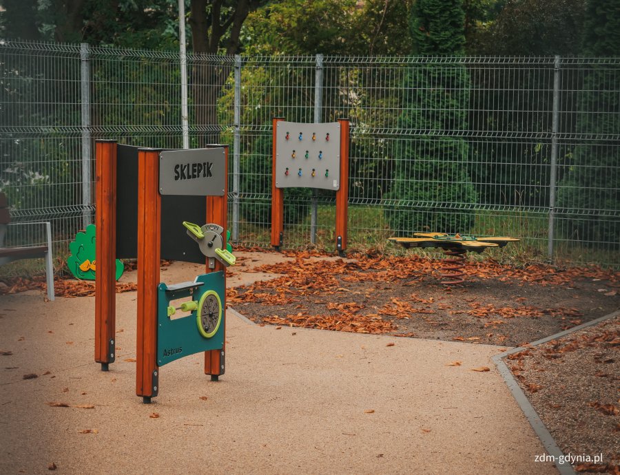 Zmodernizowany plac zabaw przy SP 44 w Gdyni