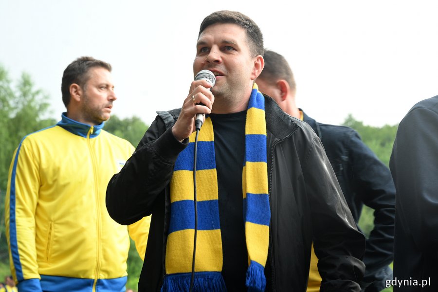 XII Spotkanie Międzypokoleniowe kibiców Arki Gdynia na słynnej „Górce” przy ulicy Ejsmonda - wiceprezydent Gdyni Maciej Zielonka (fot. Michał Puszczewicz)