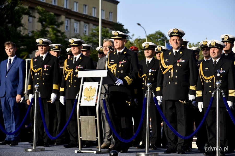 Na ulicach Gdyni odbył się capstrzyk poprzedzający Święto Marynarki Wojennej // fot. Paweł Kukla
