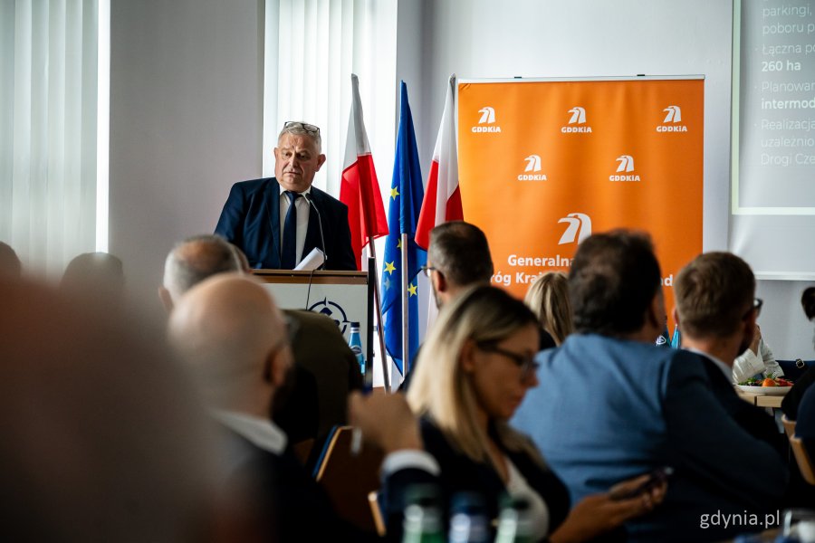 Posiedzenie sejmowej Komisji Infrastruktury w Porcie Gdynia – wiceprezes Portu Gdynia Mirosław Czapiewski (fot. Kamil Złoch)