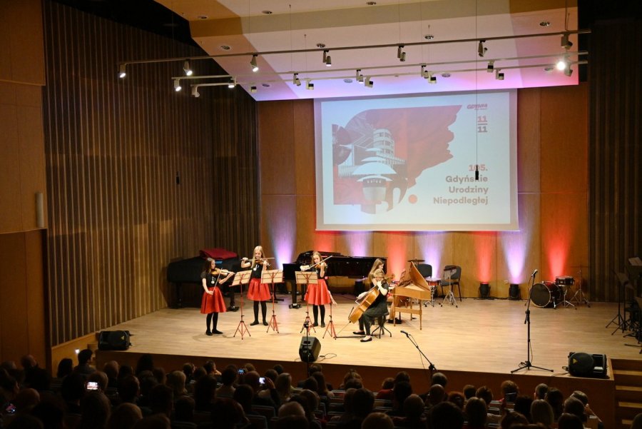 Koncert „Muzyczna dla Niepodległej” Szkole Muzycznej I i II st. im. Z. Noskowskiego w Gdyni. Fot. Zygmunt Gołąb