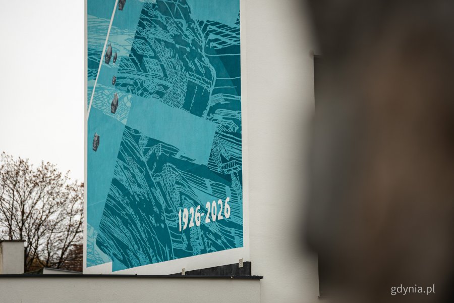 Mural sfinansowany przez firmę AB Inwestor na budynku La Esquina (ul. 3 Maja 30) w Śródmieściu (fot. Kamil Złoch)