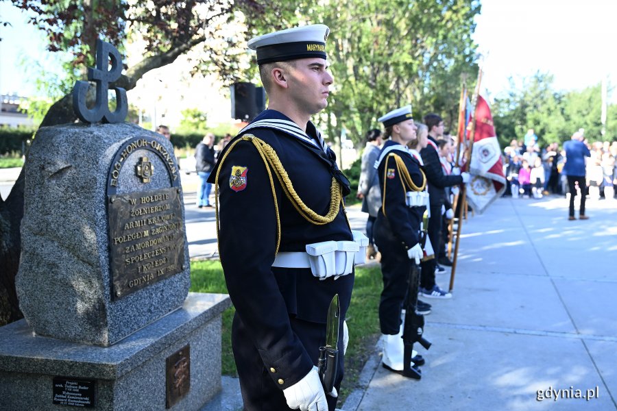  Dzień Polskiego Państwa Podziemnego – uroczystości z okazji 86. rocznicy jego utworzenia pod Pomnikiem Armii Krajowej w Gdyni (fot. Michał Puszczewicz)