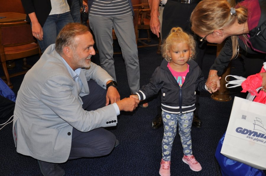 Spotkanie władz Gdyni z dziećmi z Rytla, podczas wizyty na Darze Młodzieży // fot. Agnieszka Wołowicz