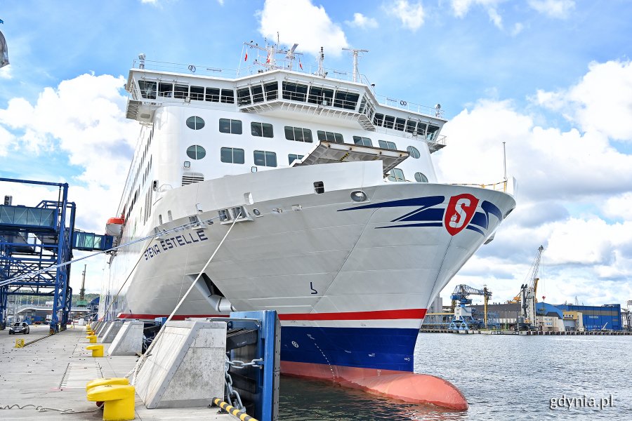 Prom „Stena Estelle” w nowym terminalu promowym przy ul. Polskiej 4 // fot. Michał Puszczewicz