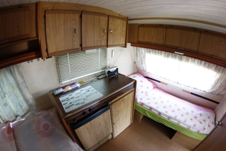 Noclegi w przyczepach "u Wnuka" wnętrze jednej z przyczep