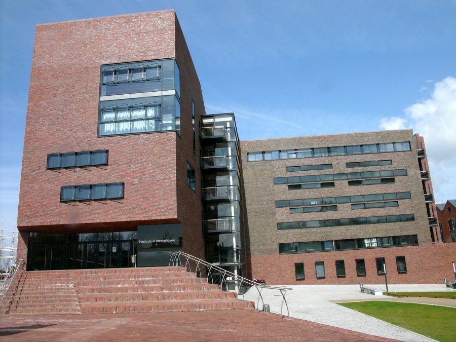 Jeden z wydziałów Hochschule Bremerhaven fot. Hannes Grobe