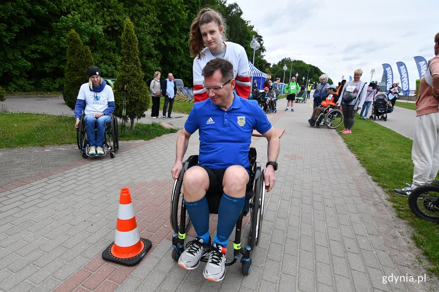 „Razem. Bieg Charytatywny dla Wiktorii” na Bulwarze Nadmorskim w Gdyni, fot. Michał Puszczewicz