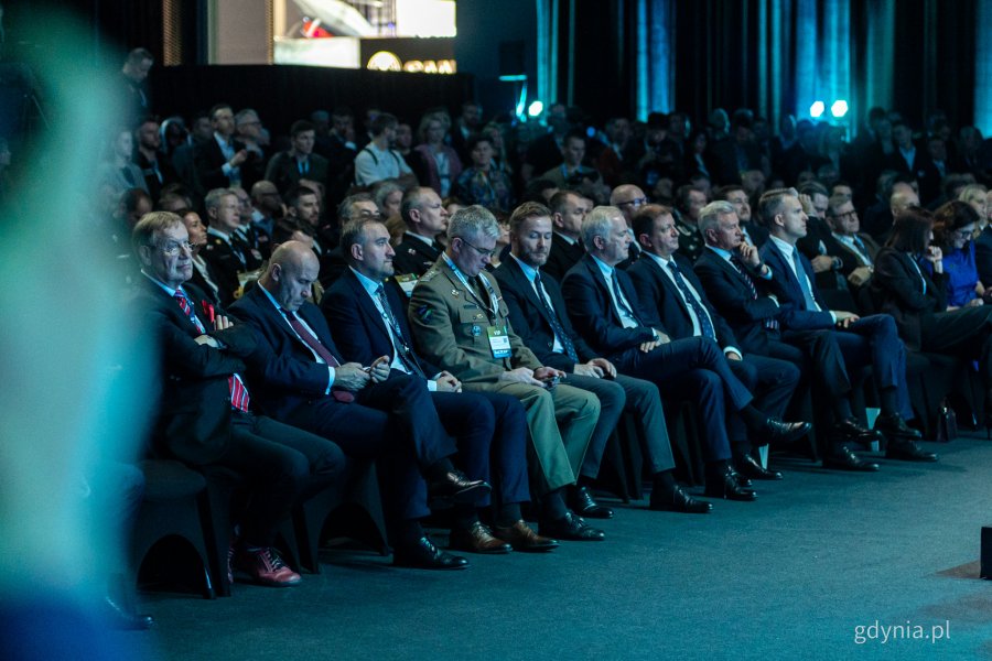 Goście podczas inauguracji. Pierwszy dzień 23. Międzynarodowych Targów Morskich i Militarnych BaltExpo w AmberExpo (fot. Kamil Złoch)