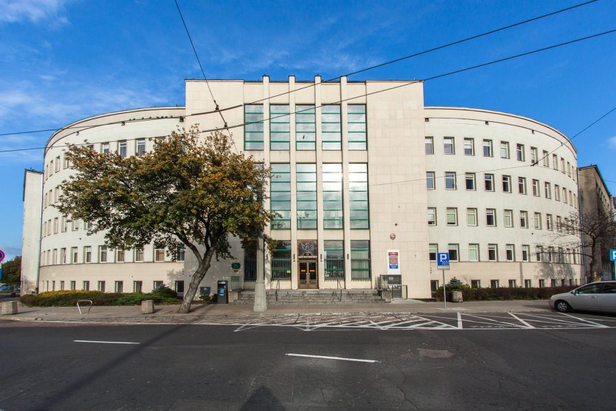 Budynek Sądu Rejonowego Pl. Konstytucji 5, 1936 r., proj. zespół autorski: T. Sieczkowski, Z. Karpiński i R. Sołtyński