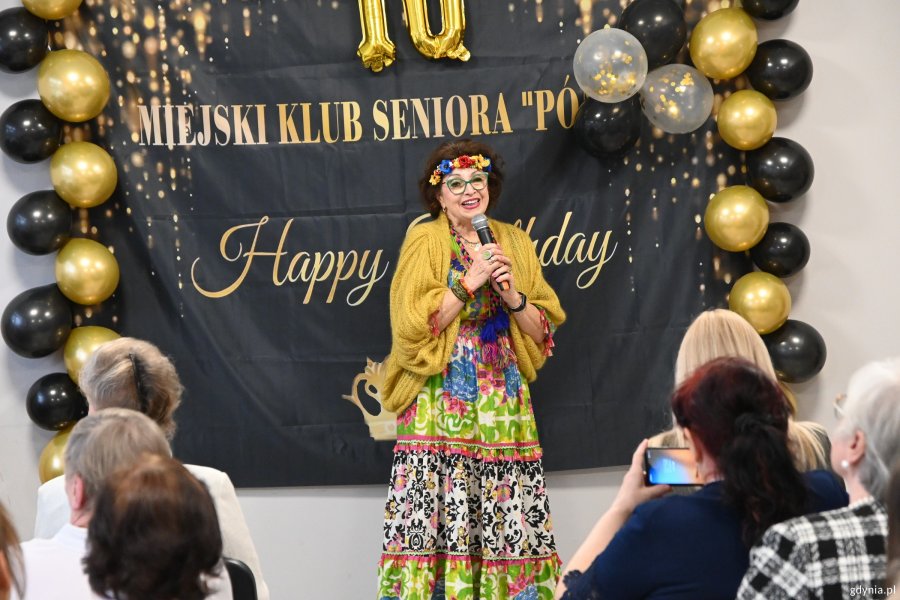 Występ jednej z seniorek z klubu &bdquo;P&oacute;łnoc&rdquo;