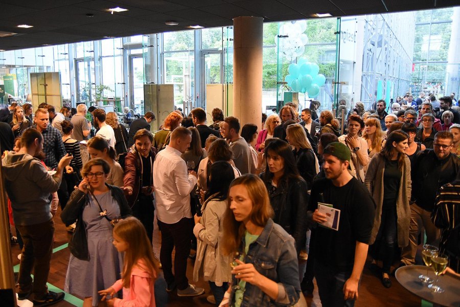 Czas start, zaczynamy festiwal #GDD2017! Wernisaż Gdynia Design Days fot. Michał Puszczewicz