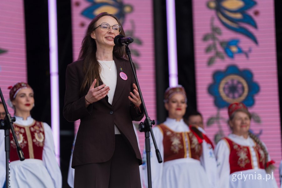 Na scenie ministra Agnieszka Dziemianowicz-Bąk