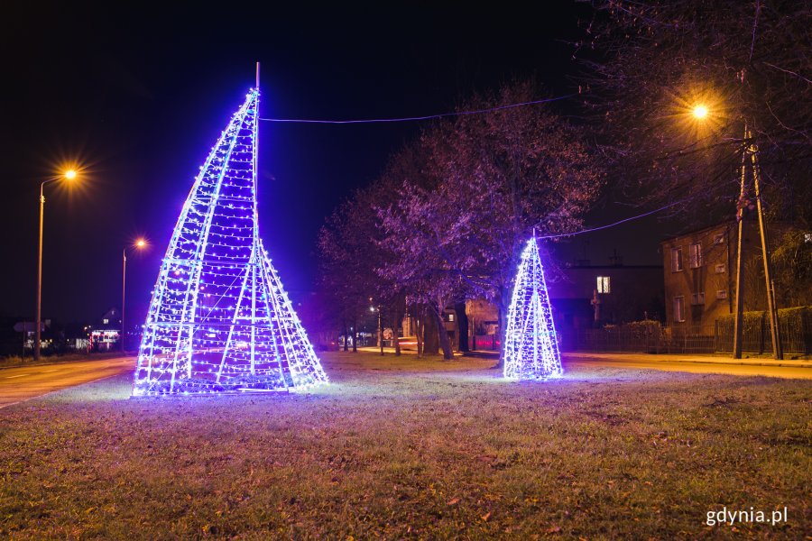 Pierwsze świąteczne iluminacje rozbłysły na Pogórzu // fot. Karol Stańczak