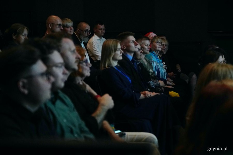 Uczestnicy festiwalu Nordic Talking zgromadzeni w Konsulacie Kultury 