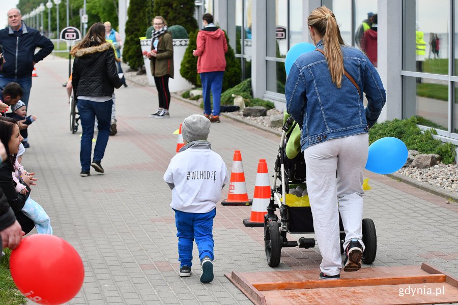 „Razem. Bieg Charytatywny dla Wiktorii” na Bulwarze Nadmorskim w Gdyni, fot. Michał Puszczewicz