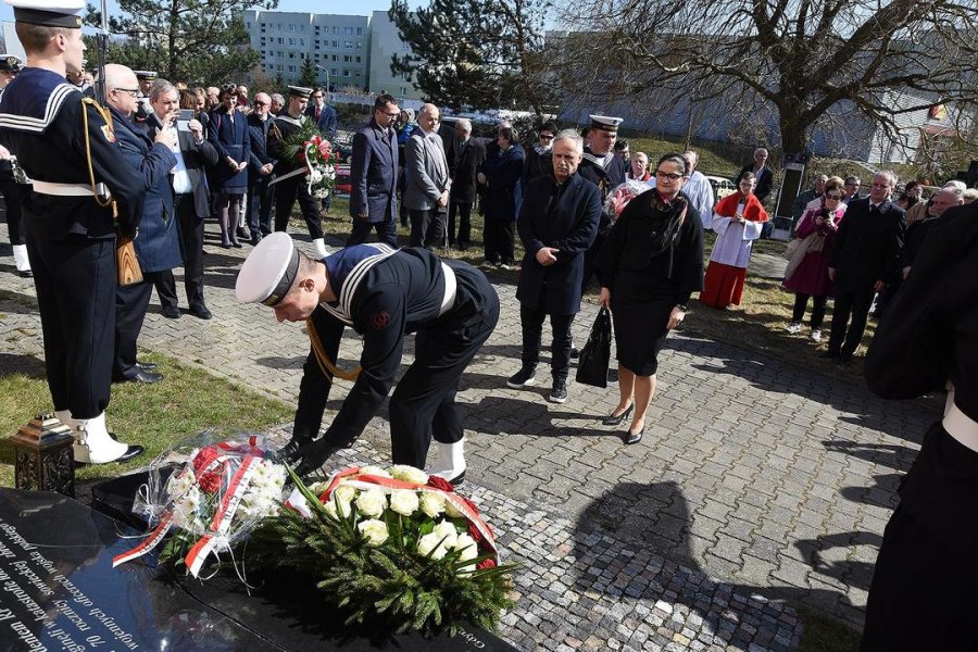 Społeczne obchody 8. rocznicy katastrofy smoleńskiej // fot. Michał Puszczewicz