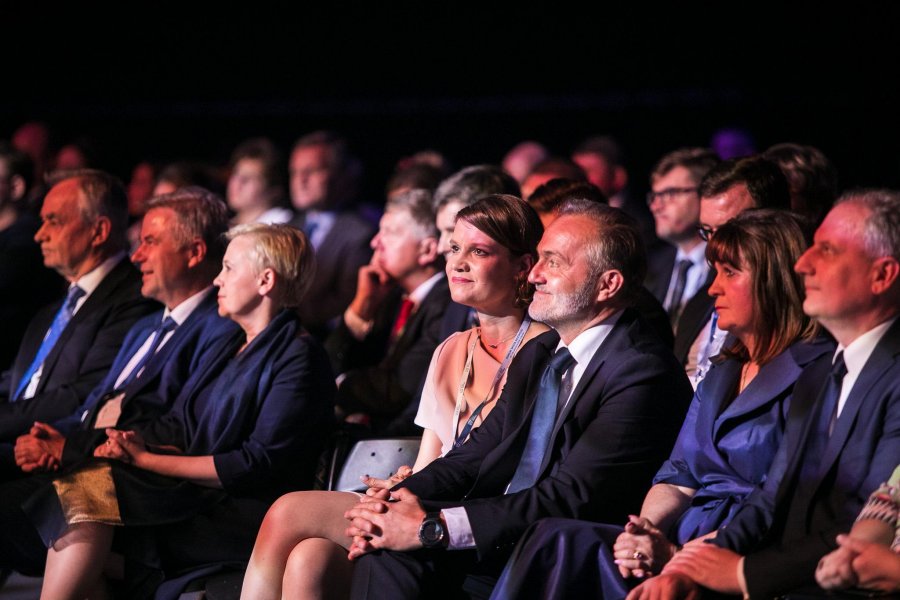 Nagrody gospodarcze wręczono podczas wieczornej Gali Forum Wizja Rozwoju w Gdynia Arenie, fot. Karol Stańczak