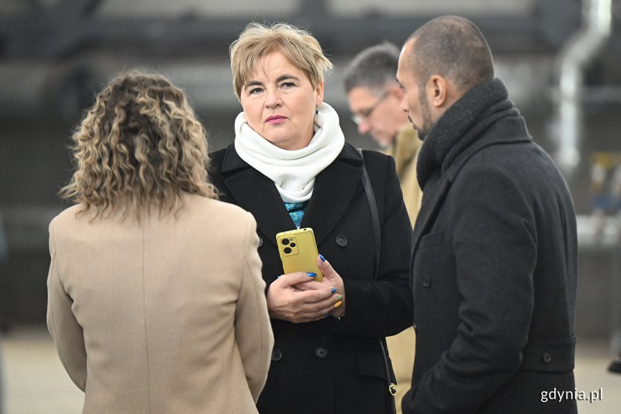 Radni miasta Teresa Bysewska i Marcus da Silva podczas spotkania z premierem w PGZ Stoczni Wojennej