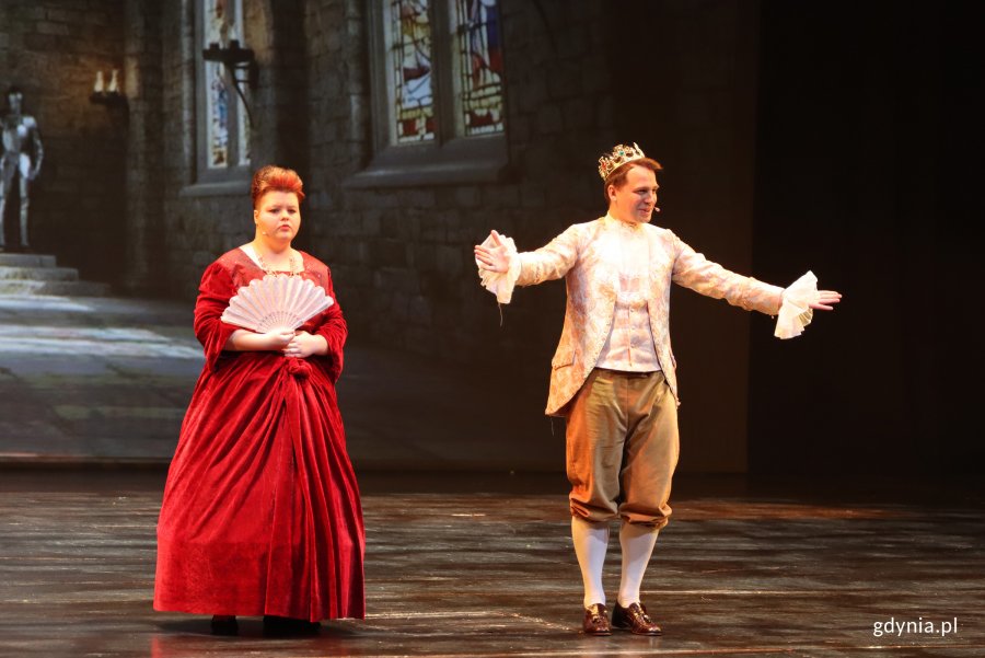 Koncert „Sekrety Zimowego Wiatru” w wykonaniu młodzieży z gdyńskiego MDK'u na scenie Teatru Muzycznego w Gdyni (fot. Katarzyna Balcerzak)