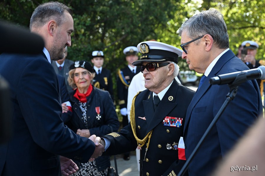 Dzień Polskiego Państwa Podziemnego – uroczystości z okazji 86. rocznicy jego utworzenia pod Pomnikiem Armii Krajowej w Gdyni (fot. Michał Puszczewicz)