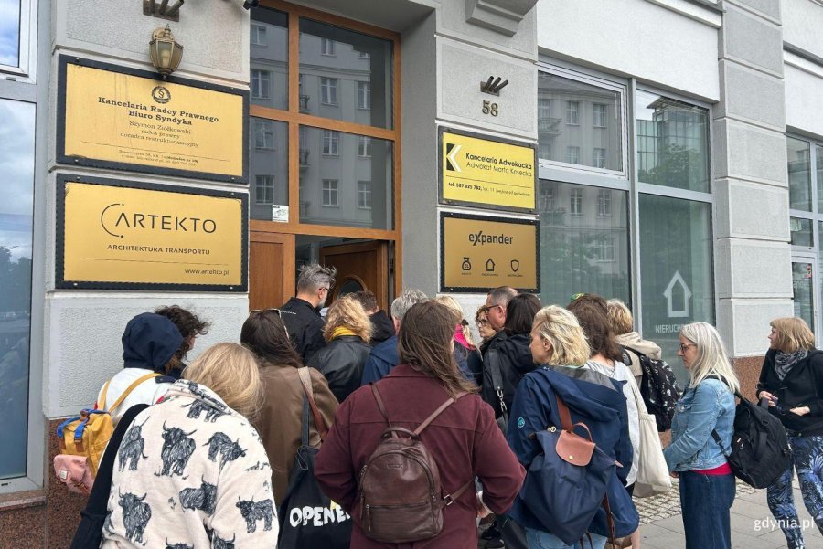 Jedna z modernistycznych kamienic przy ul. Starowiejskiej (fot. Magdalena Starnawska)