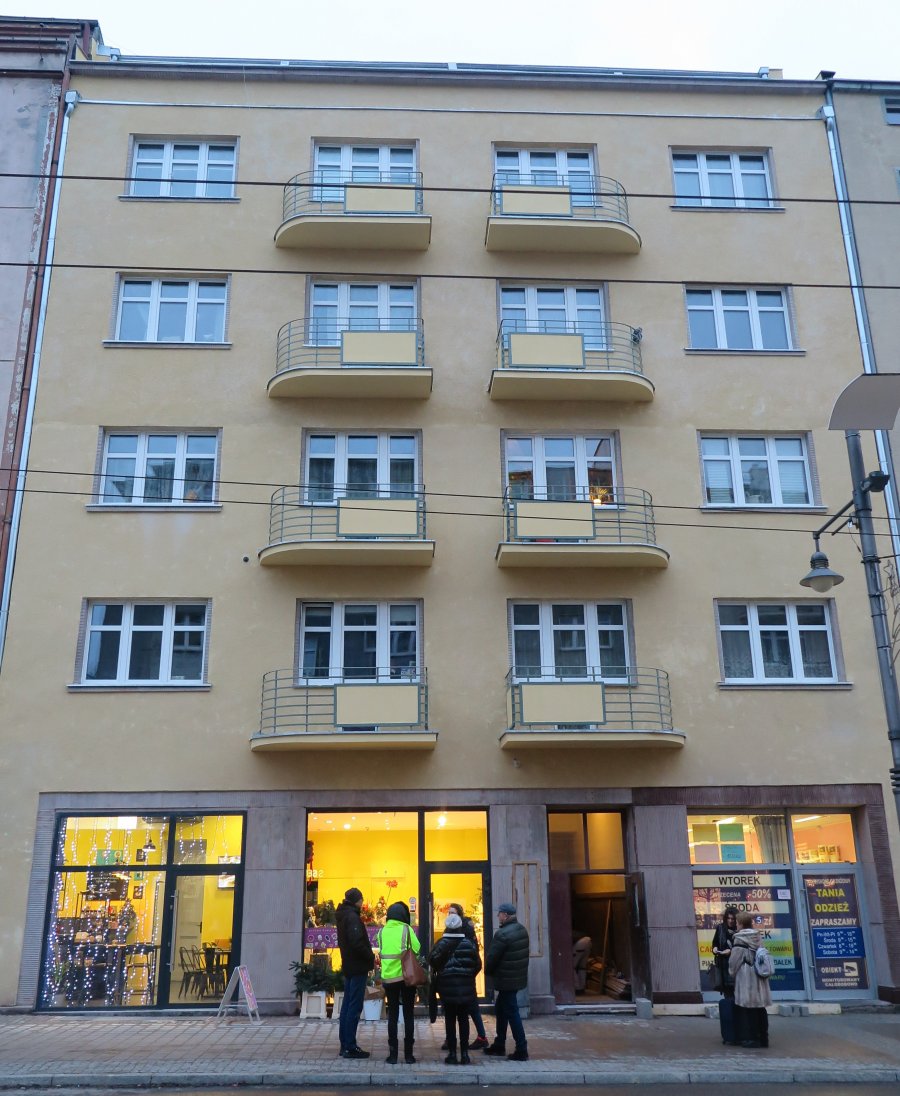 Kamienica mieszkalno-usługowa przy ulicy Świętojańskiej 48