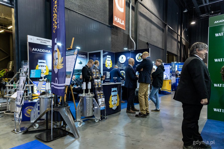 Strefa wystawców. Pierwszy dzień 23. Międzynarodowych Targów Morskich i Militarnych BaltExpo w AmberExpo (fot. Kamil Złoch)