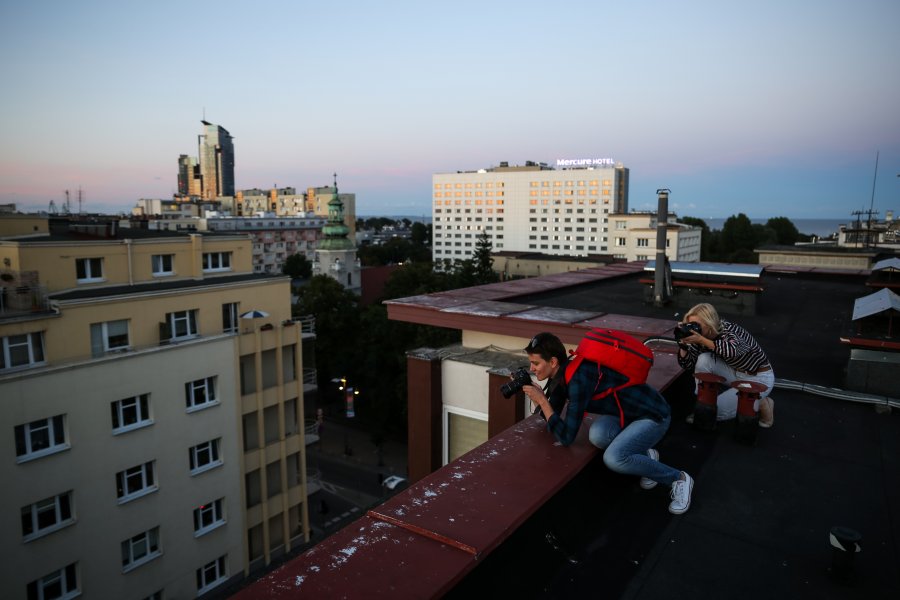 Plener fotograficzny na Gdyńskim Szlaku Modernizmu. Świętojańska 44. fot. Przemysław Kozłowski