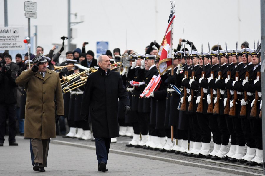 28 listopada przy Nabrzeżu Pomorskim odbyła się uroczystość podniesienia bandery na okręcie ORP Kormoran // fot. Michał Puszczewicz