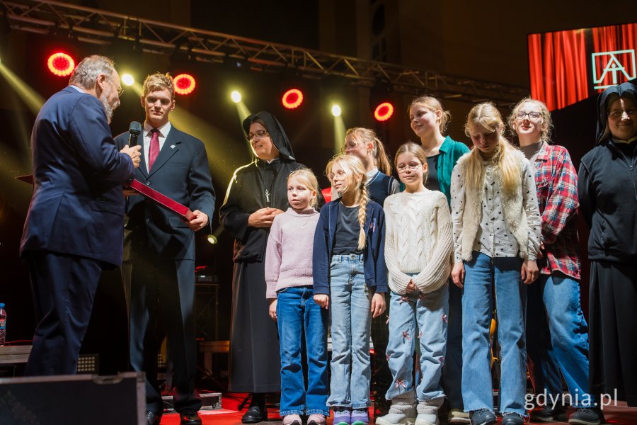Gala finałowa X edycji Przeglądu Teatrów Amatorskich „Kurtyna” w gdyńskim Małym Kacku (fot. Paweł Budziński)