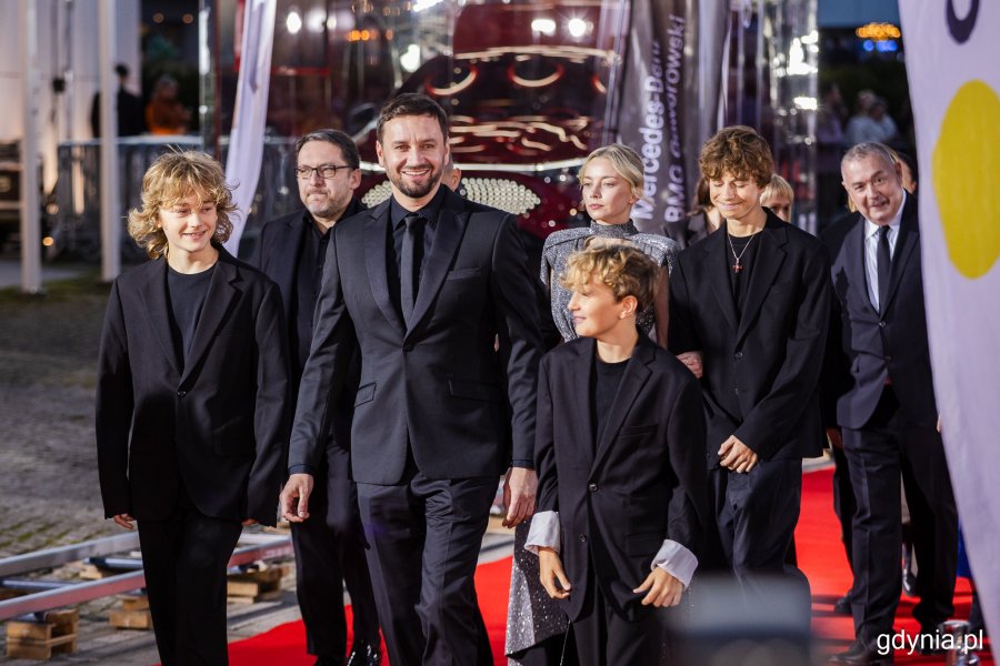"Ministranci". Ceremonia czerwonego dywanu poprzedzająca sobotnią galę 50. Festiwalu Polskich Filmów Fabularnych w Gdyni (fot. Karol Stańczak)