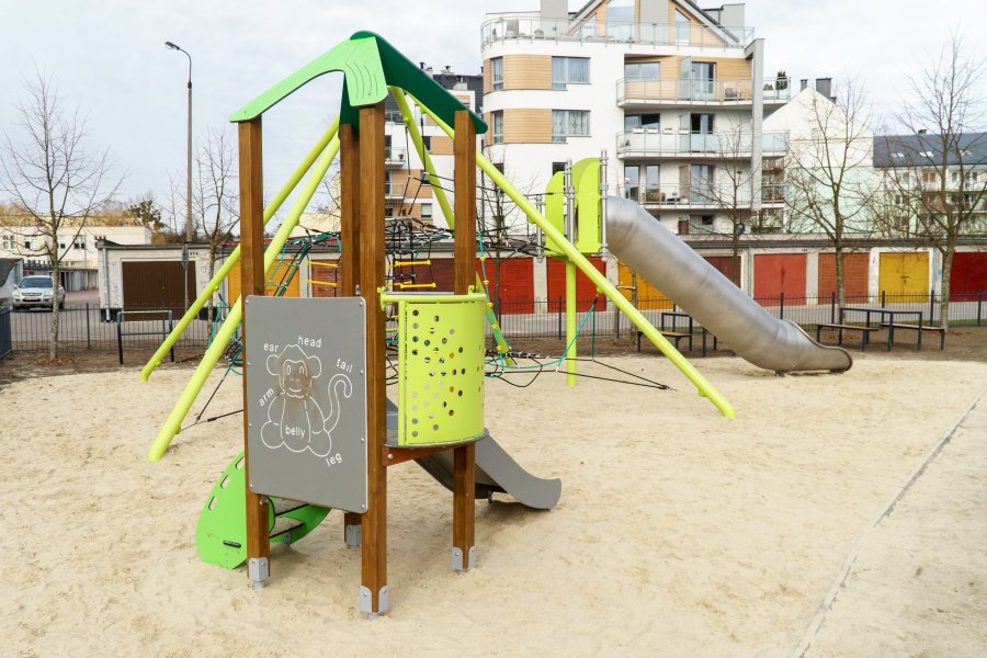 Plac zabaw na Skwerze Witomińskim