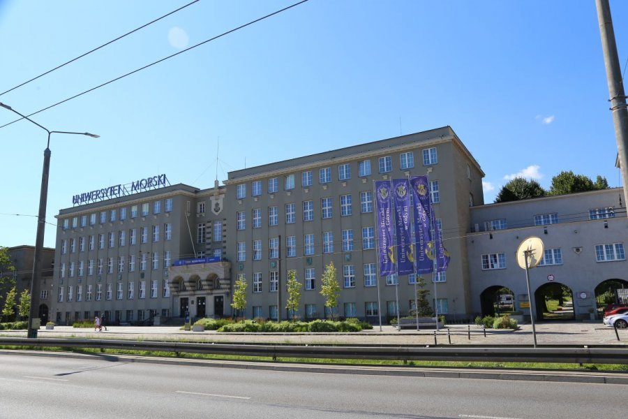 Uniwersytet Morski mieszczący się w Gdyni, przy ul. Morskiej 81-87 