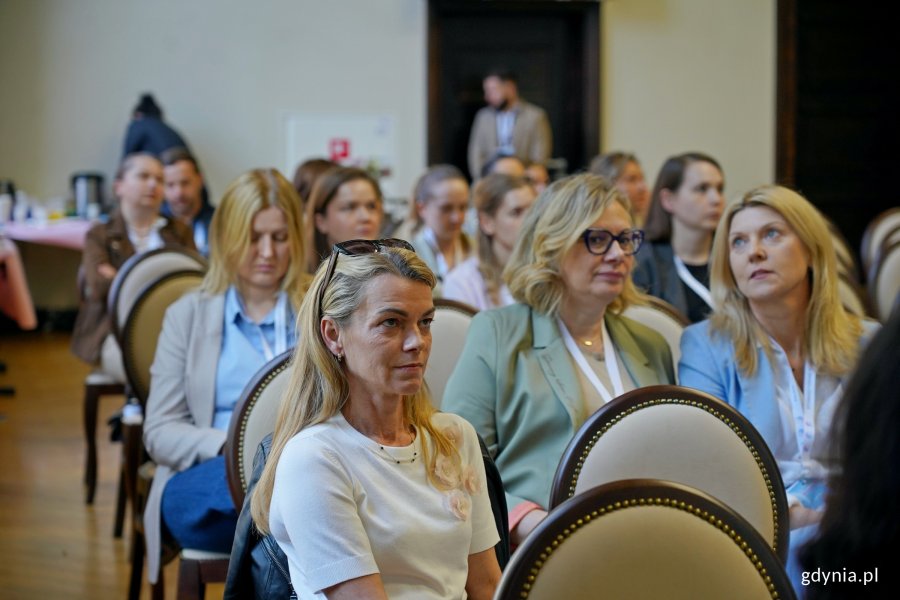 Uczestnicy 3. Konwencji Kobiet Branży Morskiej zgromadzeni w auli Uniwersytetu Morskiego w Gdyni 