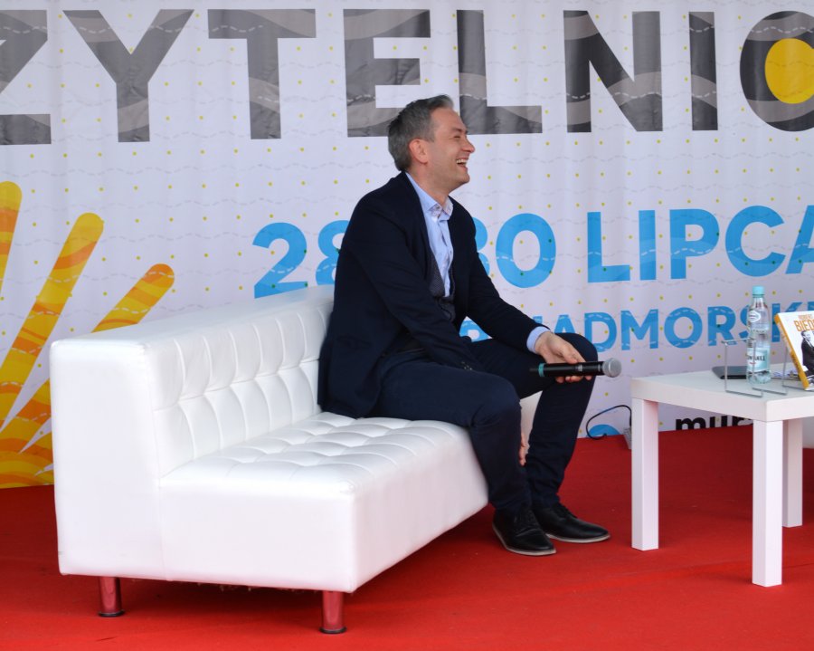 Nadmorski Plener Czytelniczy 2017 spotkanie z Robertem Biedroniem, fot. Katarzyna Soszyńska