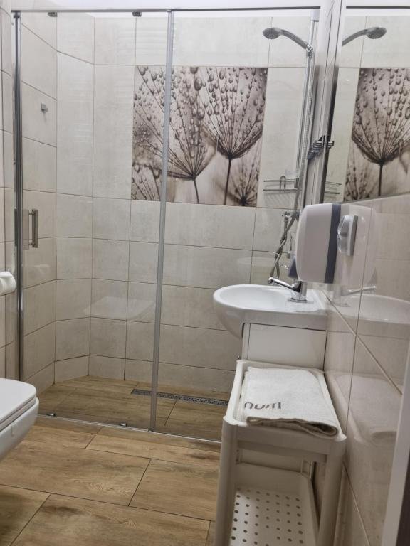 Figaro apartamenty i pokoje, jedena z łazienek 