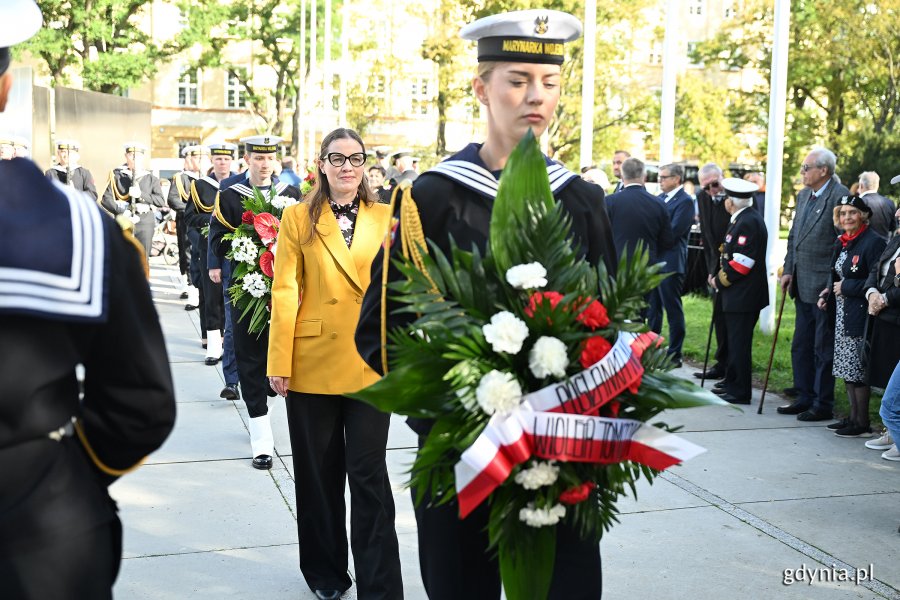  Dzień Polskiego Państwa Podziemnego – uroczystości z okazji 86. rocznicy jego utworzenia pod Pomnikiem Armii Krajowej w Gdyni (fot. Michał Puszczewicz)