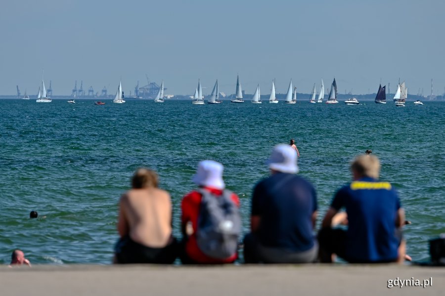 Jednostki można było obserwować np. z plaży i z bulwaru Nadmorskiego // fot. Łukasz Zieliński