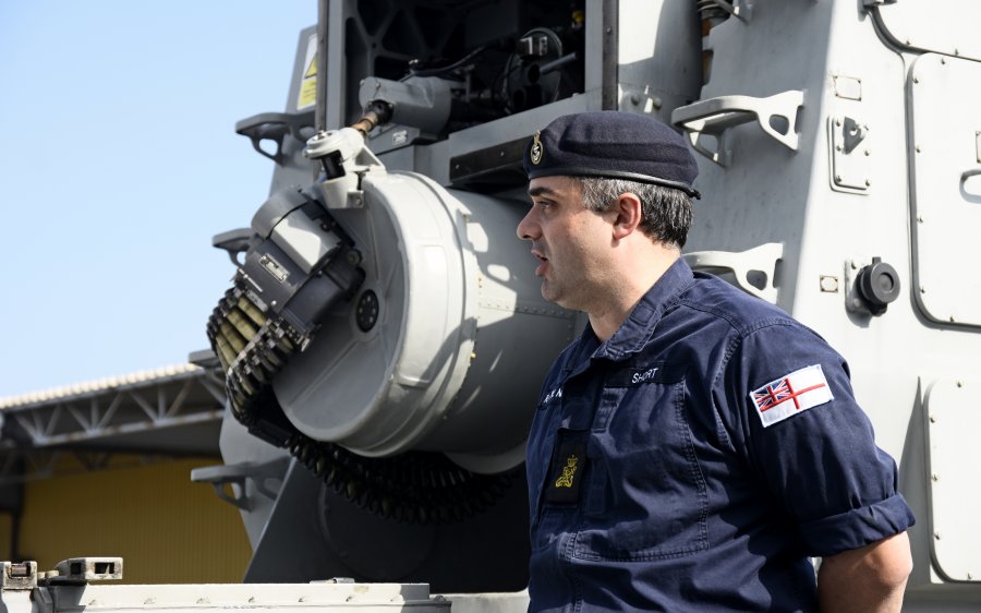 Uczniowie SP nr 26 w Gdyni zwiedzają HMS Diamond, fot. Kamil Złoch