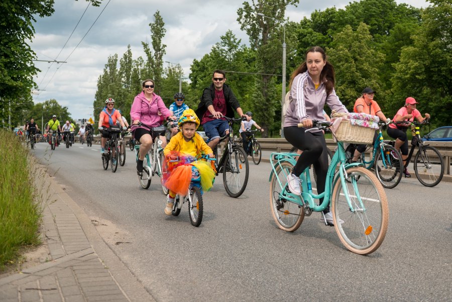 27. Pomorski Wielki Przejazd Rowerowy – peleton północny przejeżdża ulicami Gdyni (fot. Paweł Budziński)