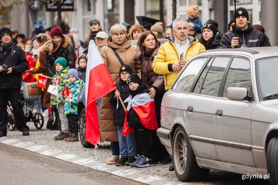 Mieszkańcy licznie uczestniczyli gdyńskiej paradzie (fot. Karol Stańczak)