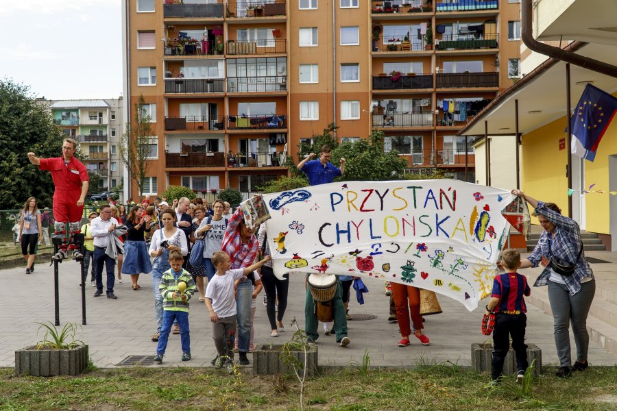 Parapetówka w Przystani Chylońska 237 przyciągnęła wielu mieszkańców // fot. Aleksander Trafas, Laboratorium Innowacji Społecznych