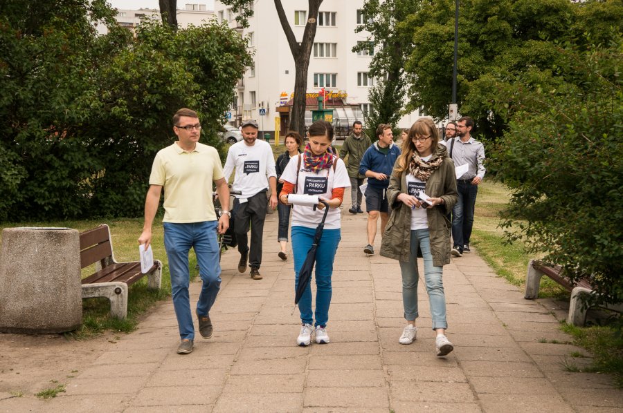 Spacer badawczy w parku Centralnym, fot. Aleksander Trafas