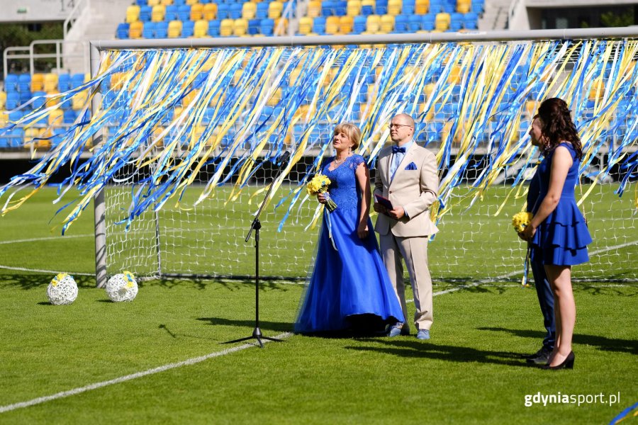 Ślub na Stadionie Miejskim / fot. Dawid Linkowski