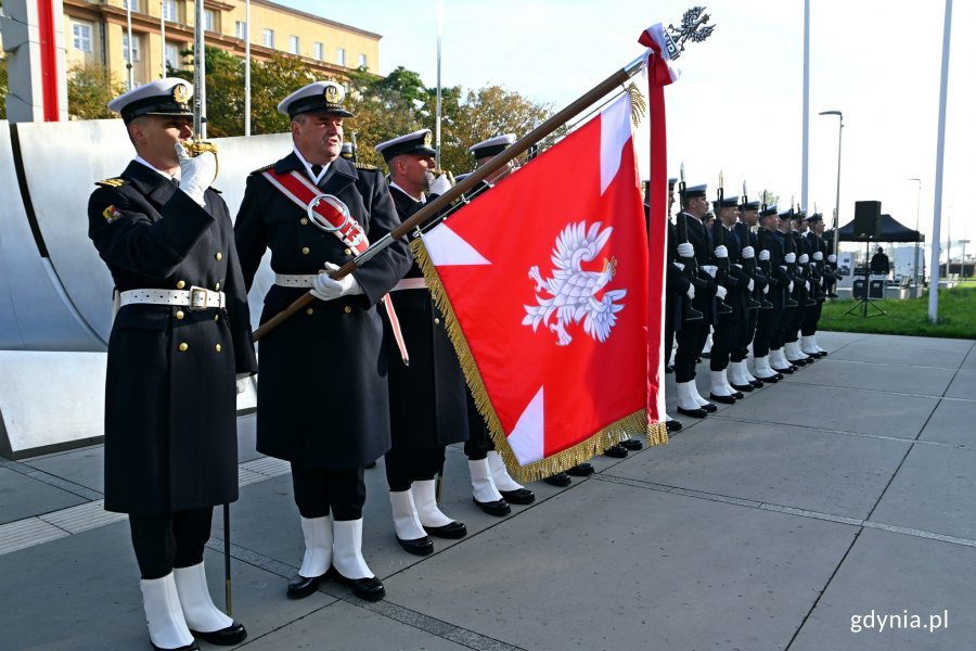 Kompania Reprezentacyjna Marynarki Wojennej podczas obchodów 83. rocznicy utworzenia Polskiego Państwa Podziemnego // fot. Magdalena Czernek