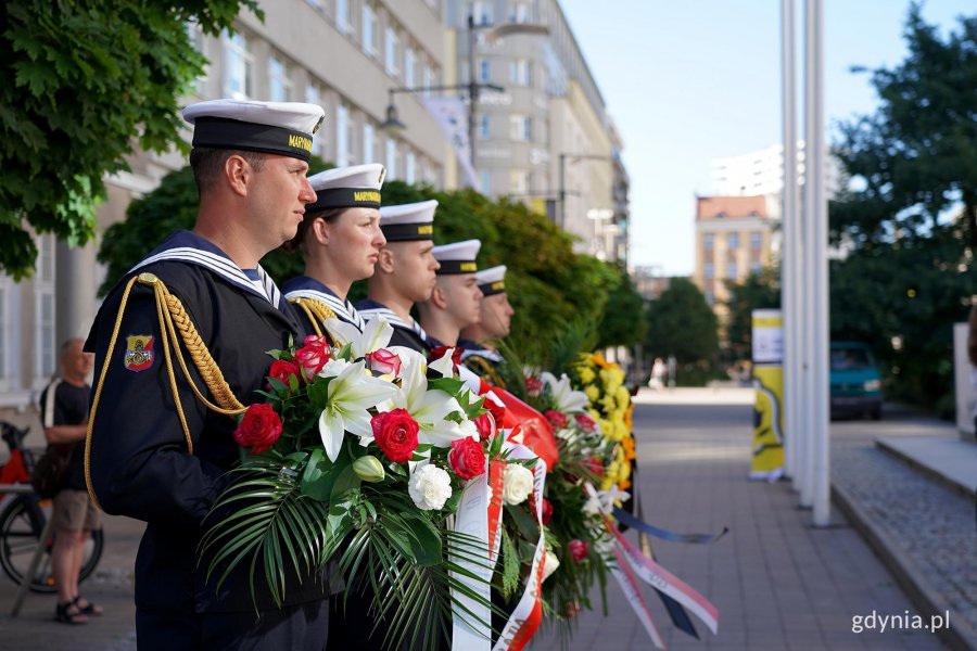 Na zdjęciu marynarze