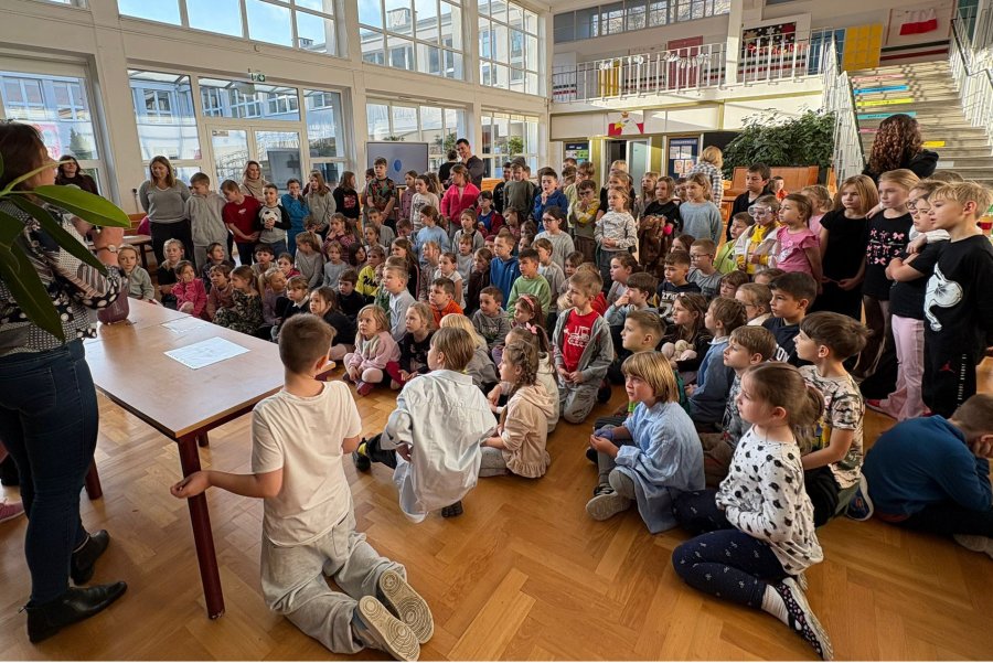 Szkolny Festiwal Nauki w Gdyni! Na zdjęciu prezentacje w SP 21 (fot. Katarzyna Balcerzak)     